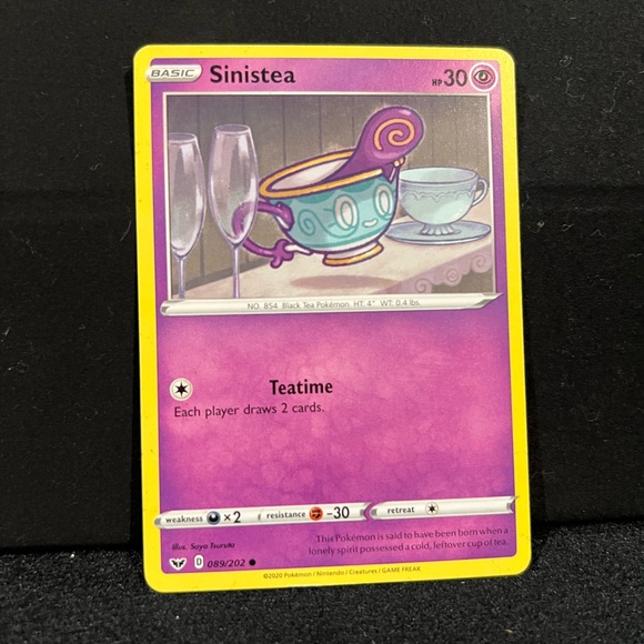 Shiny Pikachu Pokemon Collectible Cards Multipack - Picture 4 of 6